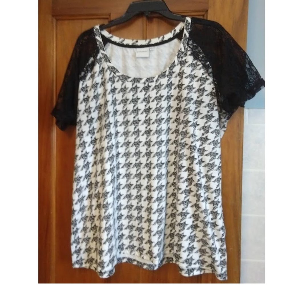 Junarose houndstooth and lace t shirt